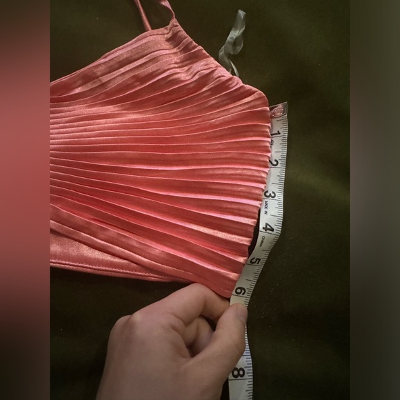 Meshki Pleated Set. - Picture 8 of 8